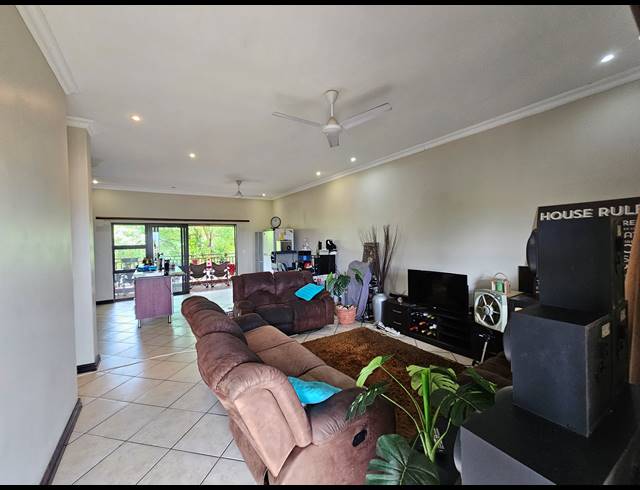 3 BEDROOM APARTMENT FOR SALE IN HILLTOP PRIVATE ESTATE
